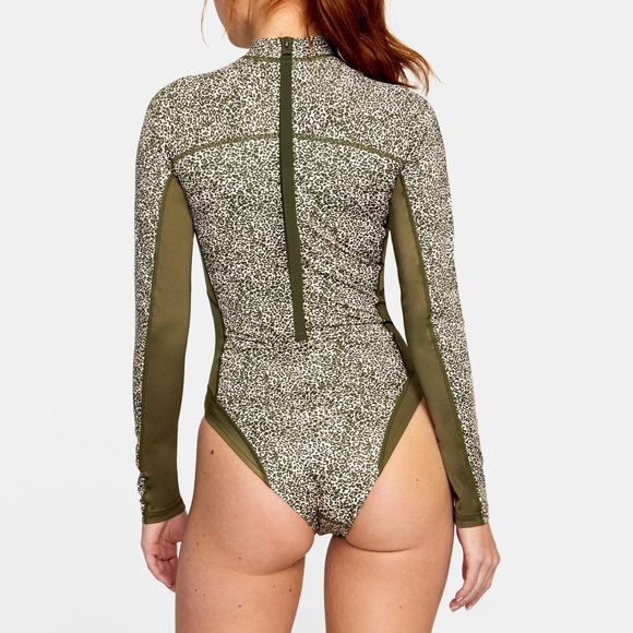 🔥🔥RVCA - BLOCKED LONG SLEEVE ONE PIECE🔥🔥